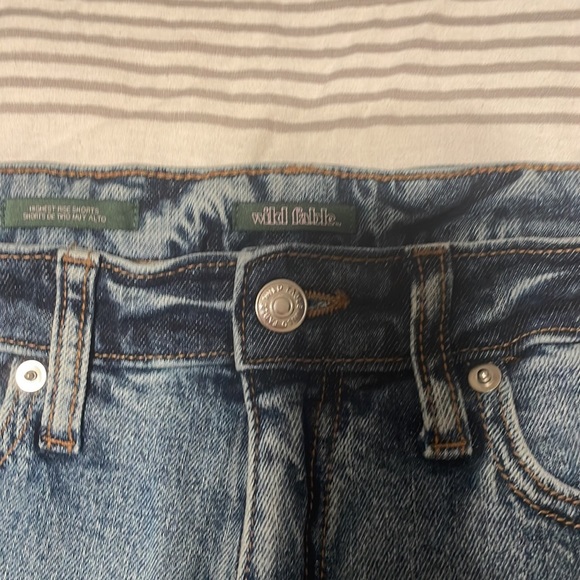 NWOT HIGH RISE JEAN SHORTS - Picture 2 of 3